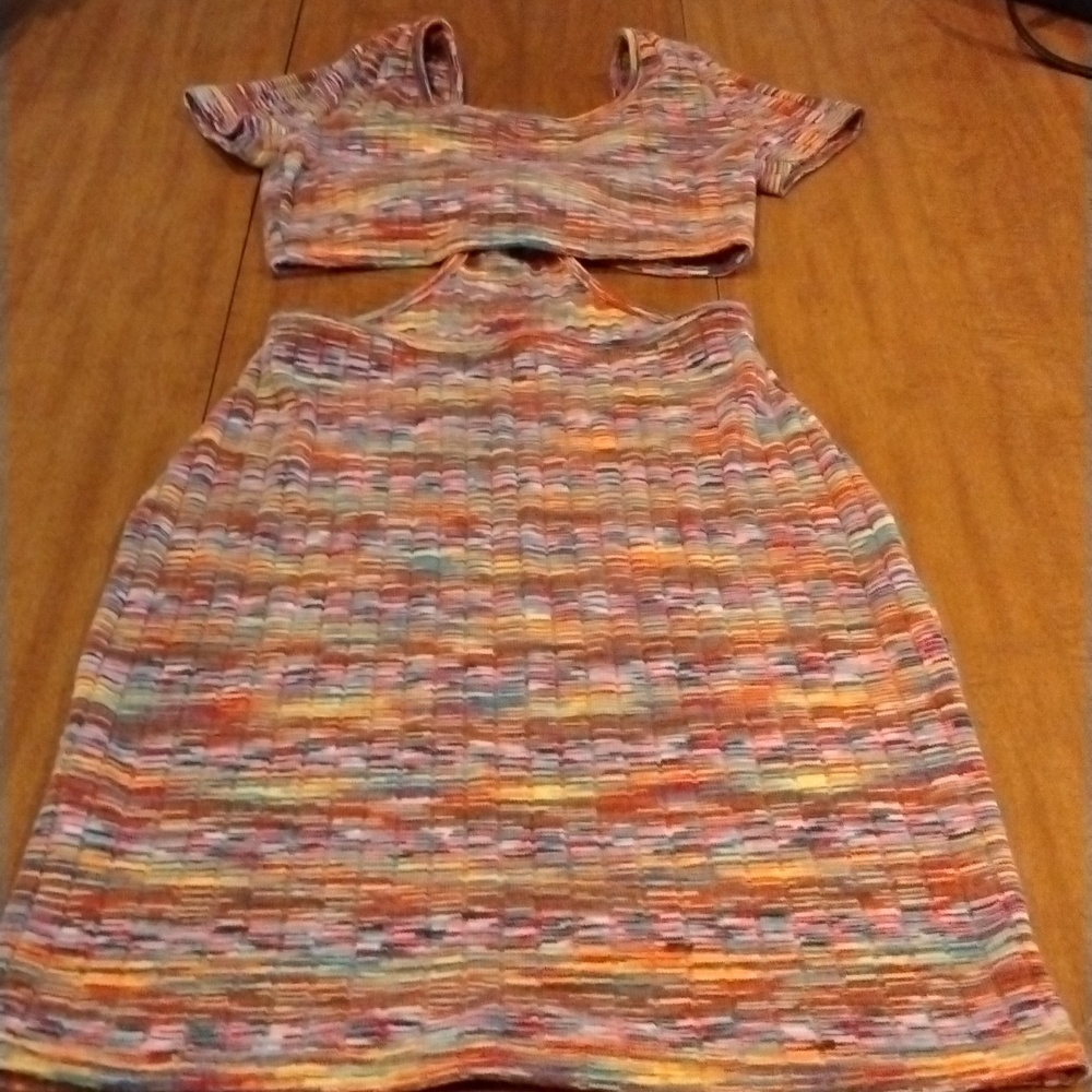 SO skirt set, size medium
